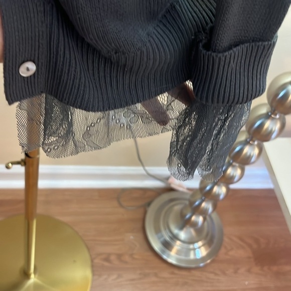 Chan Luu,Luxury Elegant Rich Gray Cardigan Sweater w/Lace Hem, Perfect, Size M - Picture 7 of 10